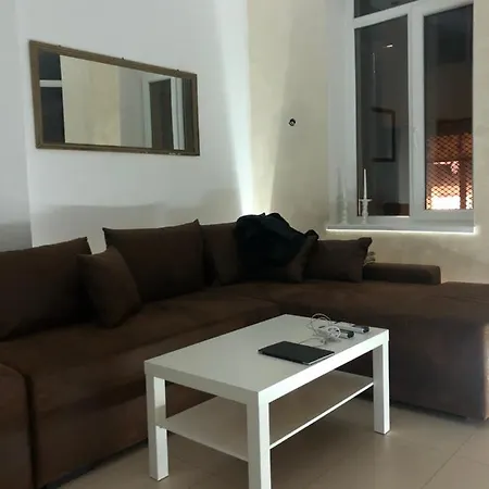 Апартамент Kouzmanovs_guesthouse